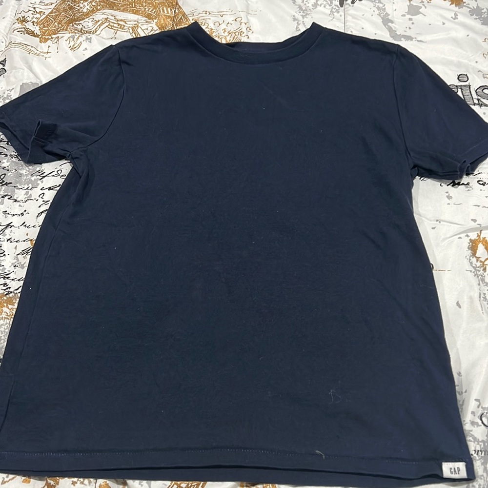 Gap tee